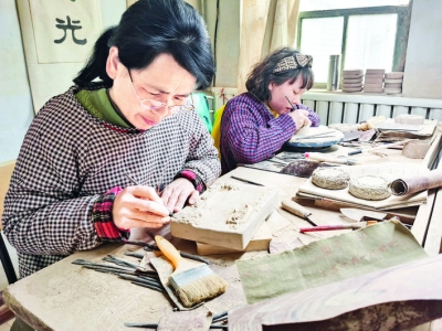 ��ݳ��������������ʦ�ڵ�̳����� .jpg