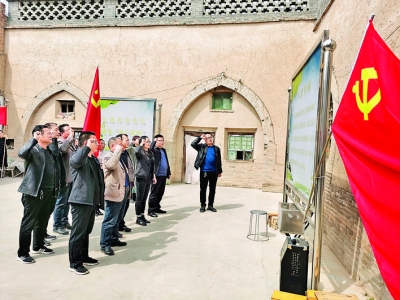 ������ر����罹��Ӫ����ؿ�������������ַ����������У��Ա���������뵳�Ĵ�.jpg