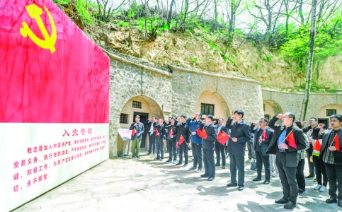 �˳��ձ��絳Ա�ɲ������뵳�Ĵ�.jpg