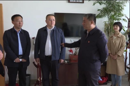 ��ί��ǡ�������������������쵼С���鳤�Ž�����ȡ���Ĳ���ֱ����ʽ�������������.jpg