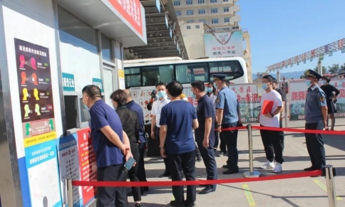 Ѧ����ο�����������ɼ���ҽ����Ա.jpg
