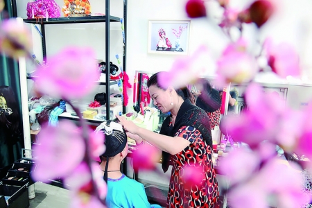 Ϸ����Ӱ ��ױ.jpg