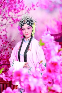 Ϸ����Ӱ �����Լ� .jpg