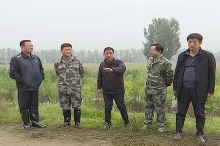 ����������ںӱ��ӷ�Ѵһ��.jpg