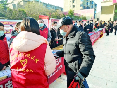 ����չ̨.jpg